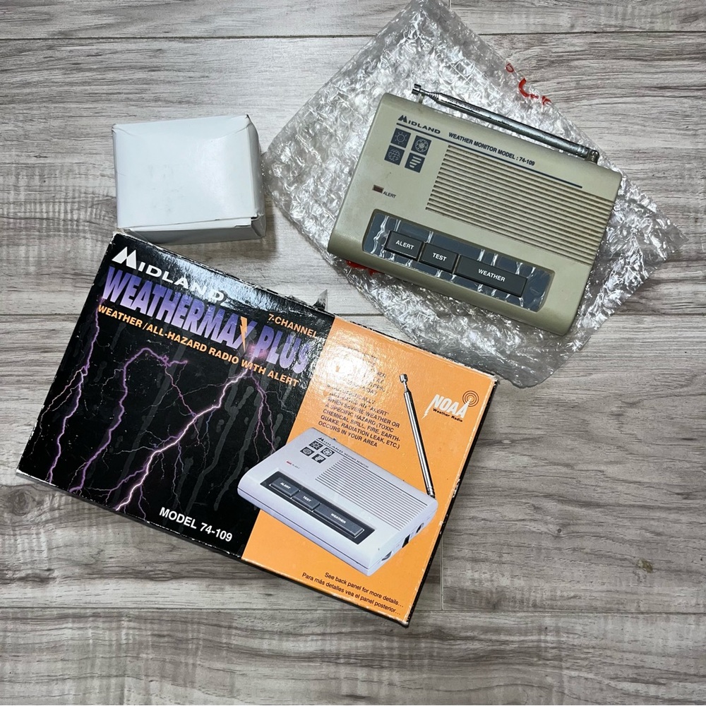 Vintage Midland WeatherMax Plus Radio